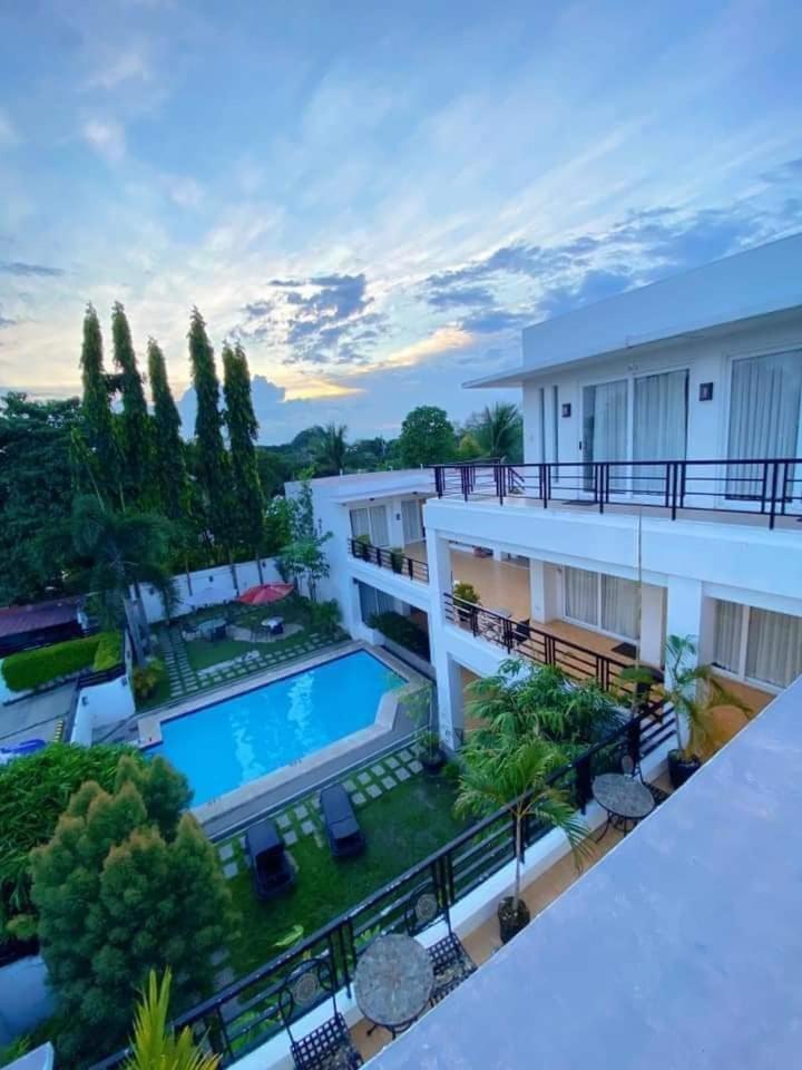 Be-Ing Suites Davao Zewnętrze zdjęcie