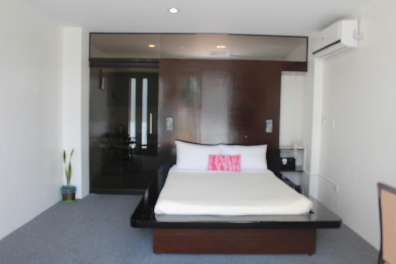 Be-Ing Suites Davao Zewnętrze zdjęcie