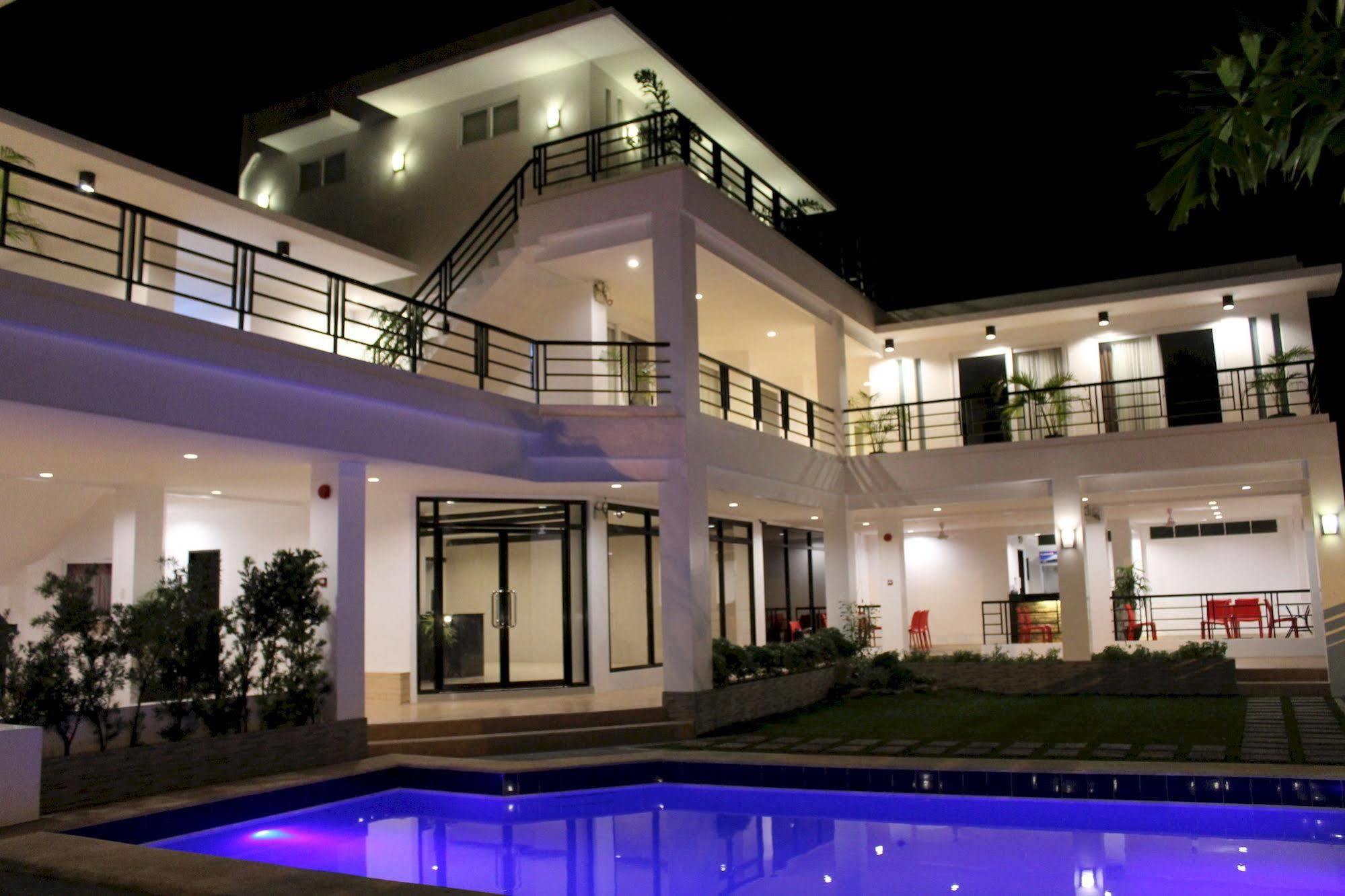 Be-Ing Suites Davao Zewnętrze zdjęcie